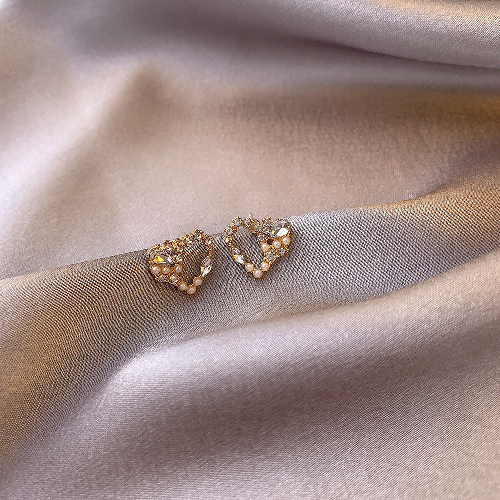 Personalized Simple High-end Earrings Sweet Heart-shaped Earrings