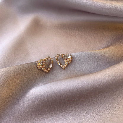 Personalized Simple High-end Earrings Sweet Heart-shaped Earrings