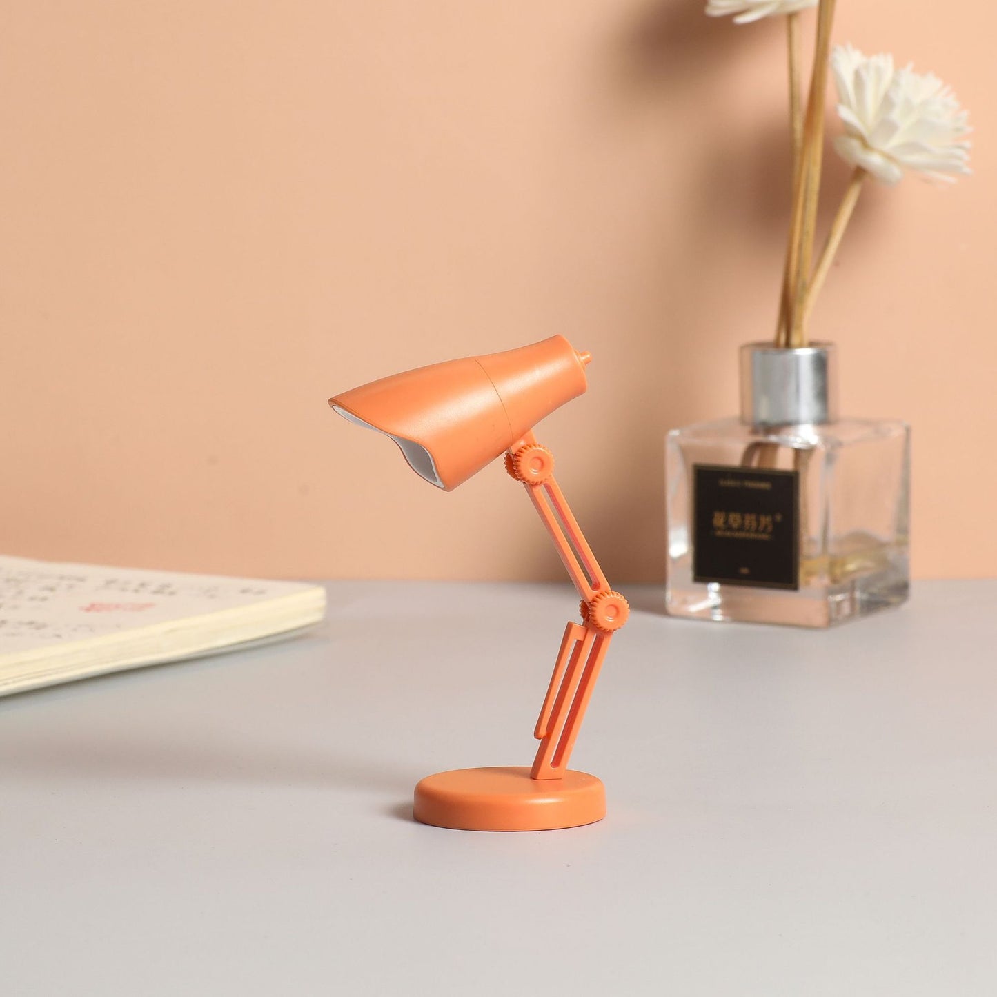 Small Night Light Magnetic Table Lamp With Eye Protection