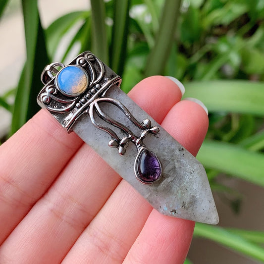 European And American Popular Crystal Sword Pendant