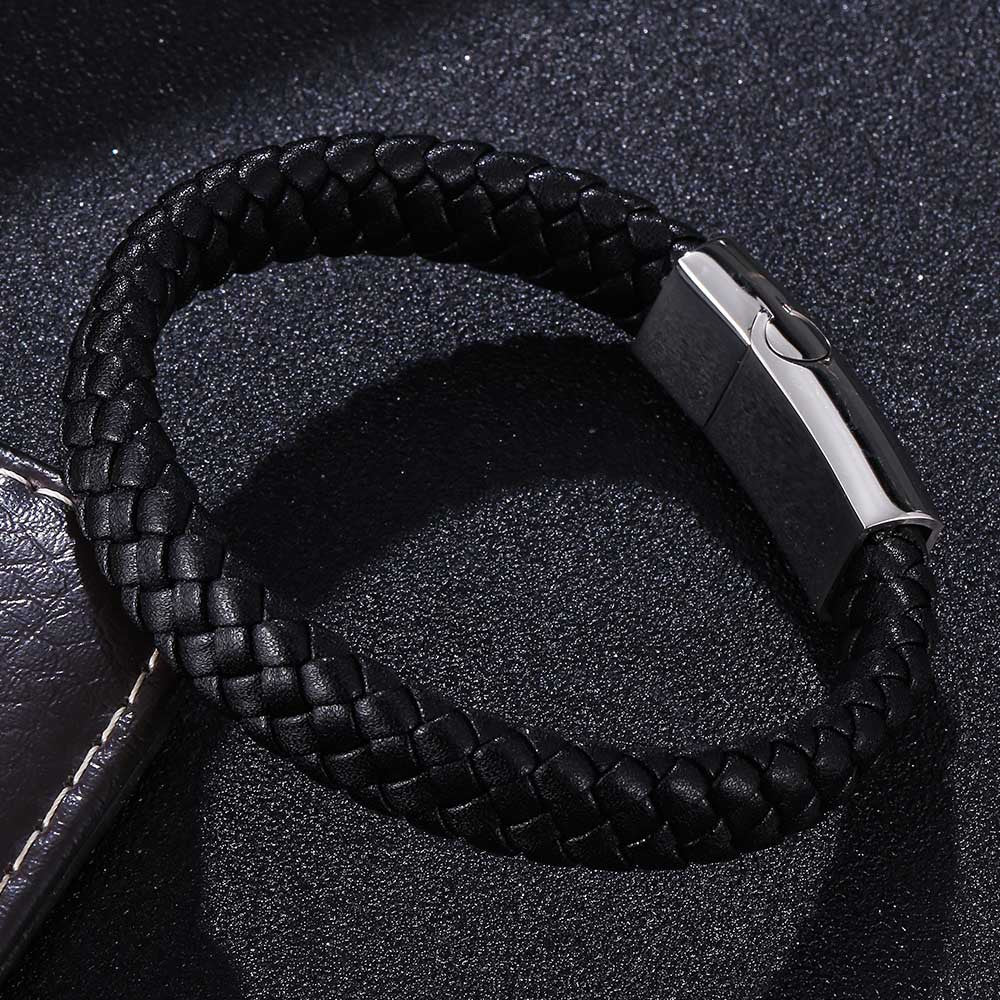 Men's And Women's Simple Casual Engraved Leather Bracelet