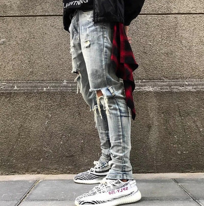 Washed holes in jeans, men and women GRE hip hop street trend stars with the same paragraph