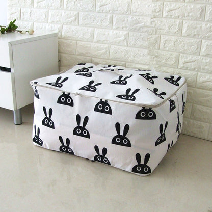 Portable clothes storage box
