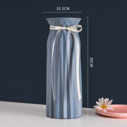 Frosted Glass Vase With Dried Flowers Indoor Table Setting