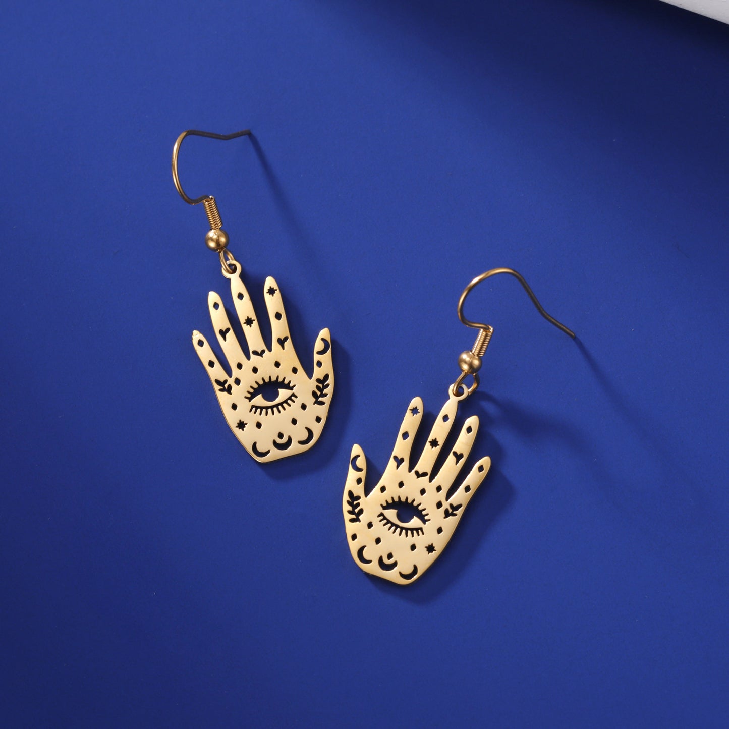 Retro Exaggerated Personalized Hip Hop Palm Hollow Eye Earrings