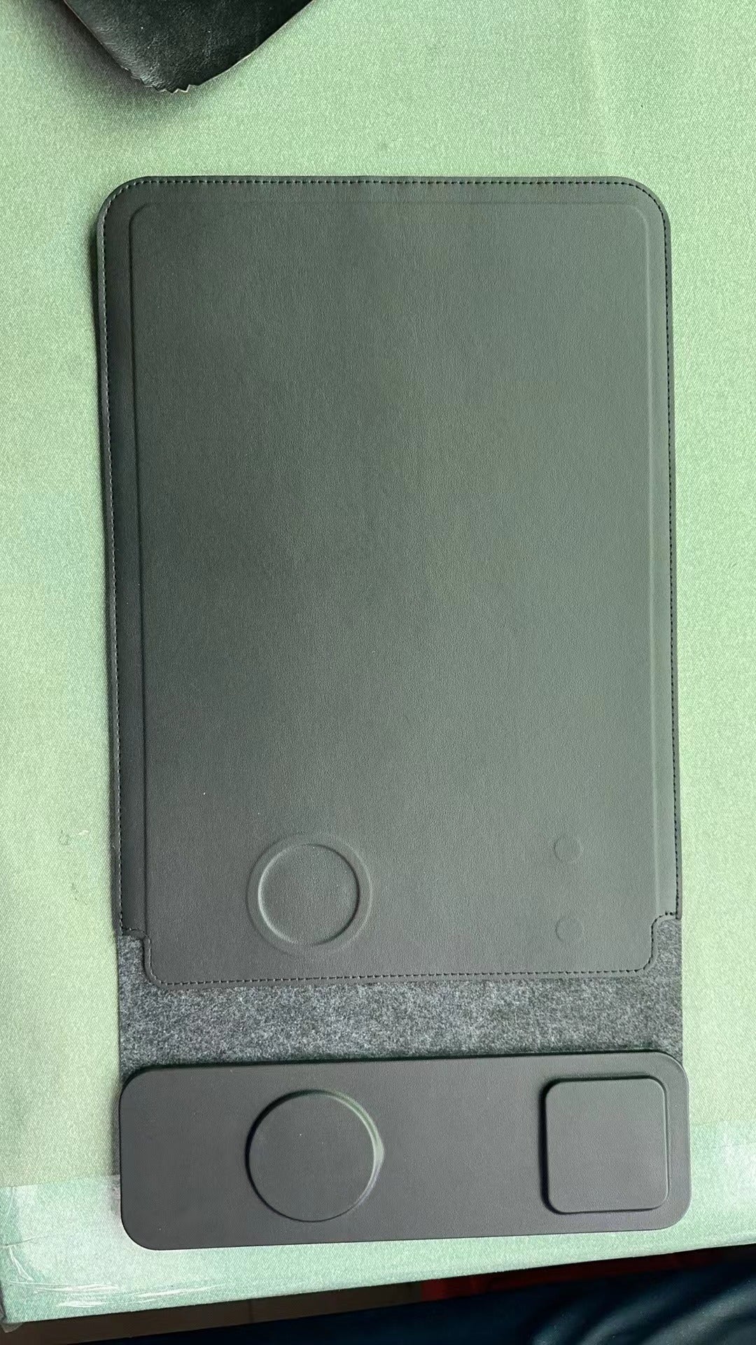 Single Charge Computer Bag Headset Mobile Phone Wireless Charger