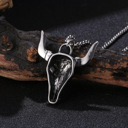 Personalized Retro Bull Head Titanium Steel Pendant Horn Necklace
