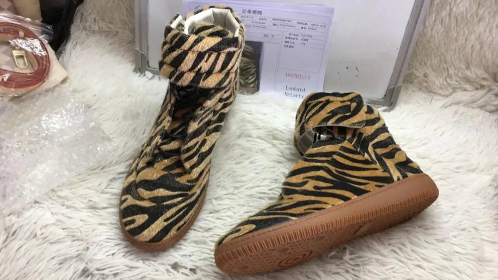 39-47 Luxury Brand Men Shoes Shiny Leather Casual Shoes Men's High Top Silvery Gold Red High Quality Men Flats Casual Shoes