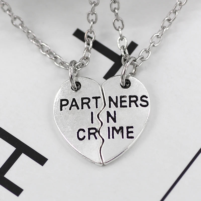 2pcs/set Splicing Necklace Necklace Heartbroken Pendant Necklace Men And Women Best Friends BFF Friendship Birthday Jewelry Gift