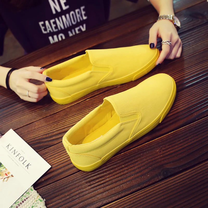 FUQIAO New Canvas Driving Shoes Men Green Black Yellow White Vulcanized Lazy Canvas Shoes Mens Designer Sneakers Fashion Men