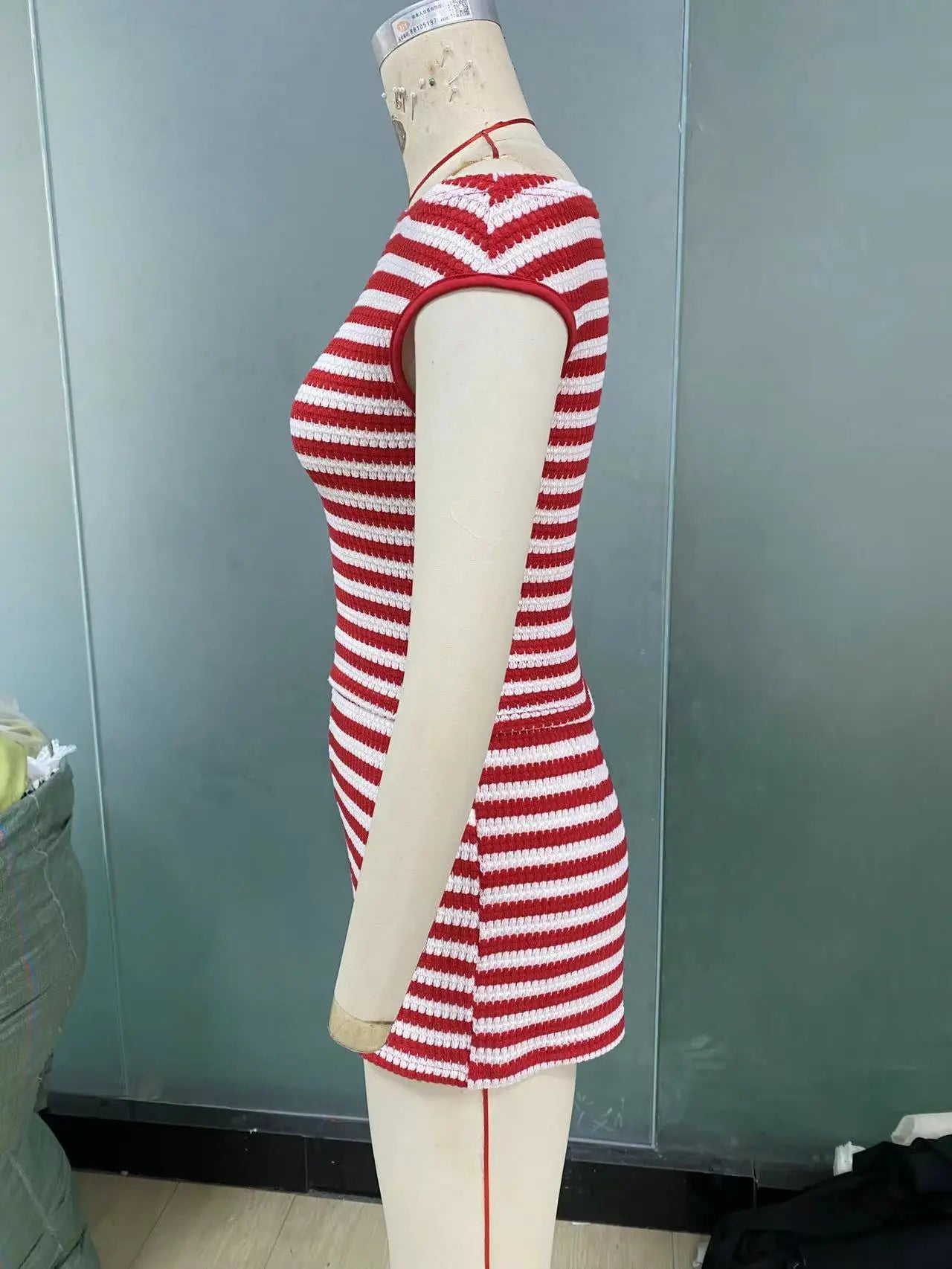 Women's Summer Short Two-piece Set New Vacation Style Striped Slim Fit Slim  Slimming Vest Hip Hugging Short Pants Set For Women