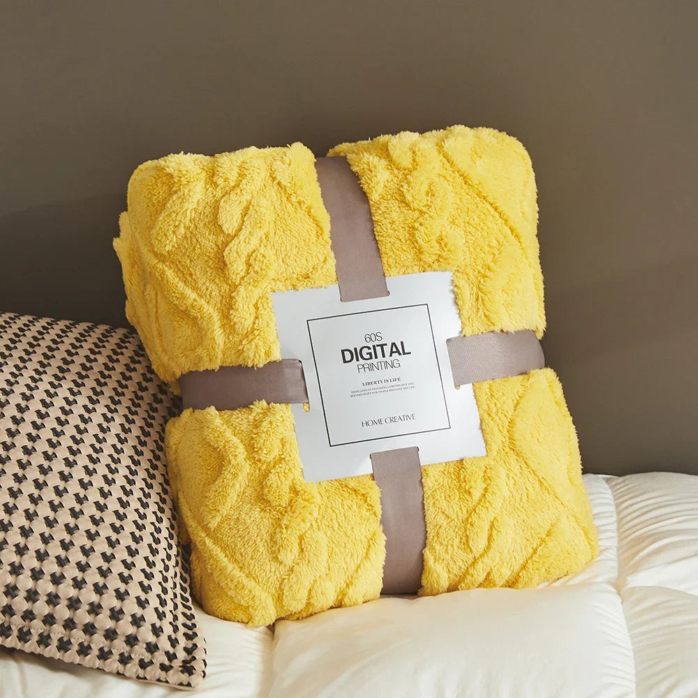 Fluffy Coral Velvet Throw Blanket – Soft Plush & Warm, Thickened Flannel, Comfortable for  Air-Conditioned Room, Luxury Decor