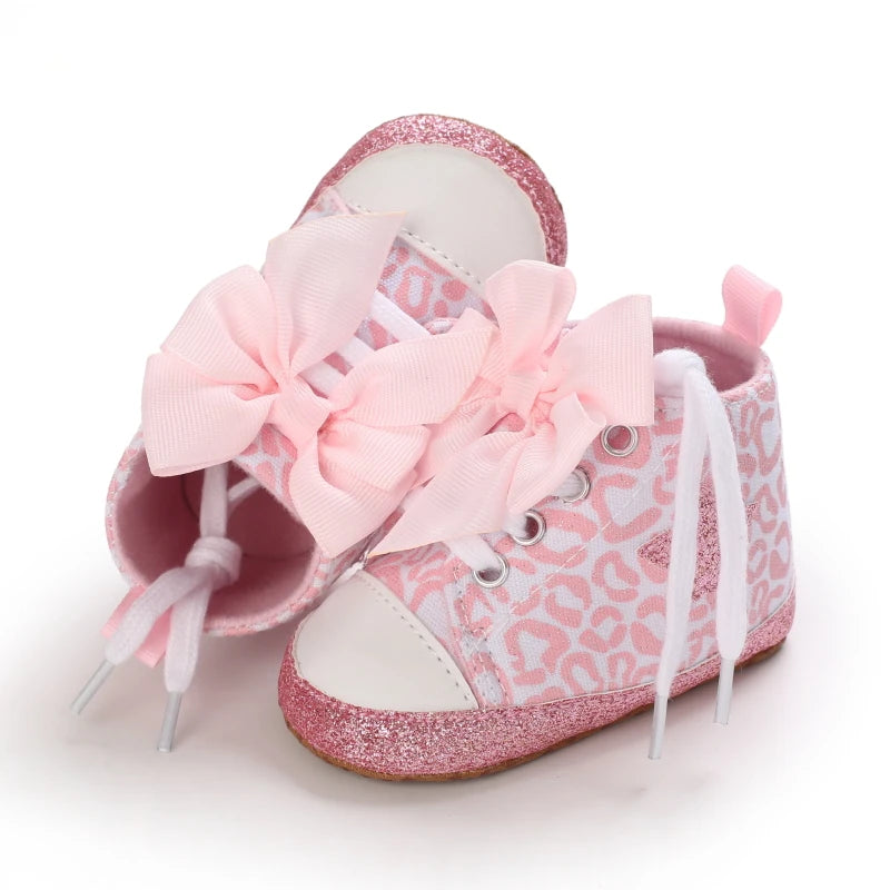 Cute and classic pink themed casual flat shoes for baby girls, soft and comfortable baby walking shoes for 0-18 months