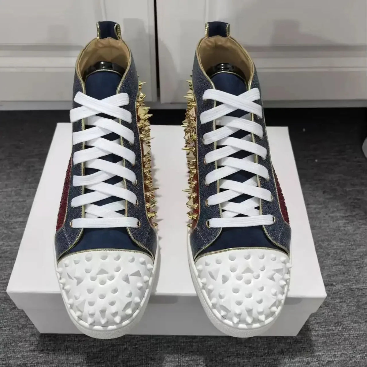 Red Rhinestones Gold Metal Rivets Men's Casual Sports Shoes Round Toe Lace-Up Thick Flat Sole High-Top Sneakers Male Patchwork