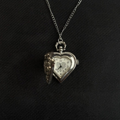 Original Hollow Heart Pocket Watch Chain Keychain Design Steampunk Clock Vintage Necklace Pendant Jewelry Watch Men Women Gift