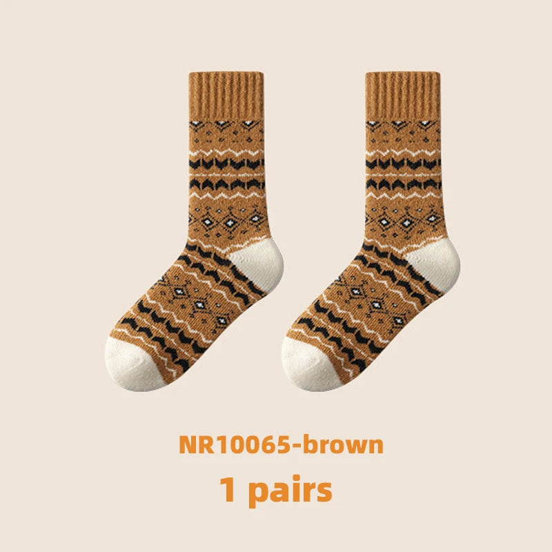 1/5 Pairs Autumn/Winter Retro Pattern Women Round Neck Socks Warm Comfortable Ethnic Style Outdoor Fashionable Casual Socks