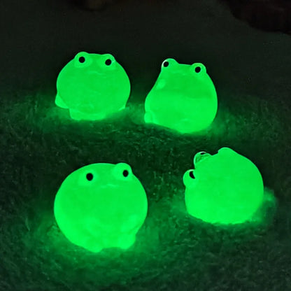 10/20/50pcs Luminous Green Frogs Doll House Miniatures Cute Fairy Garden Gnome Moss Terrarium Decor Crafts Bonsai DIY Figurine