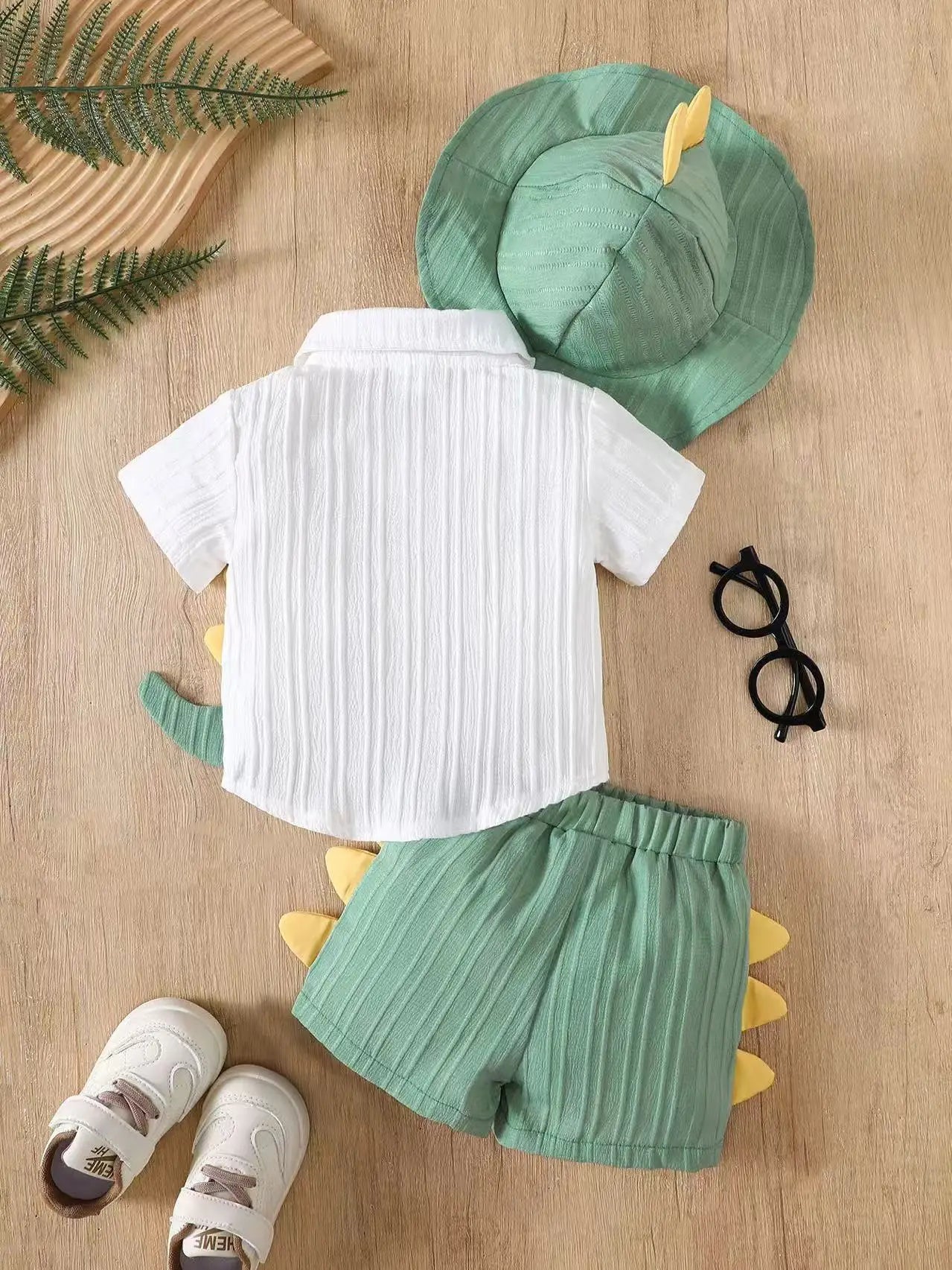 Baby Boy Three-Piece Set: Dinosaur Short-Sleeved Shirt + Shorts + Sun Hat, Cute Summer Outfit, Soft and Breathable Fabric