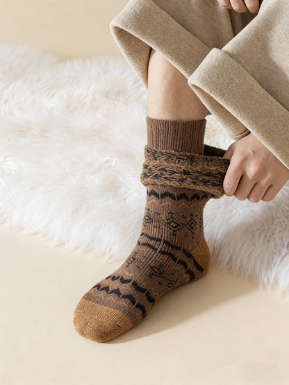 1/5 Pairs Autumn/Winter Retro Pattern Women Round Neck Socks Warm Comfortable Ethnic Style Outdoor Fashionable Casual Socks