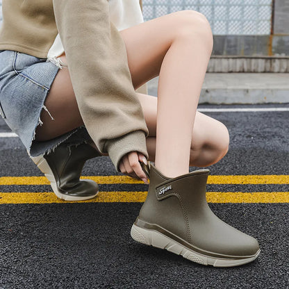 Fashion Mid-calf Rain Boots For Women Outdoor Waterproof Rubber Shoes Comfy Soft Sole Boots Lady New Anti-slip Rain Shoes