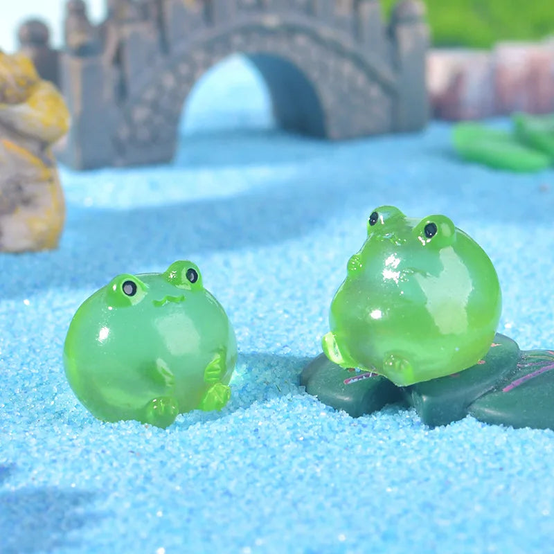 10/20/50pcs Luminous Green Frogs Doll House Miniatures Cute Fairy Garden Gnome Moss Terrarium Decor Crafts Bonsai DIY Figurine