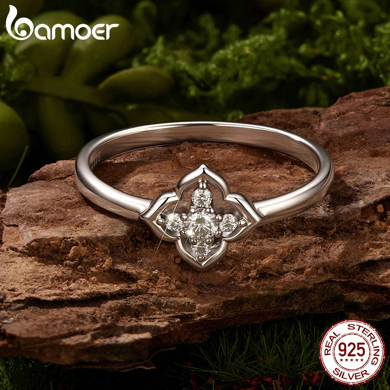 Bamoer Moissanite Four-Leaf Clover Ring Lucky 925 Sterling Silver D