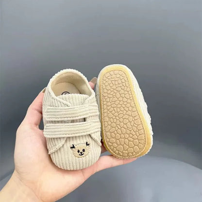 Boys and Girls Panda Sports Shoes in Spring and Autumn Seasons