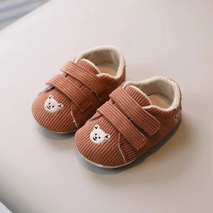 Boys and Girls Panda Sports Shoes in Spring and Autumn Seasons