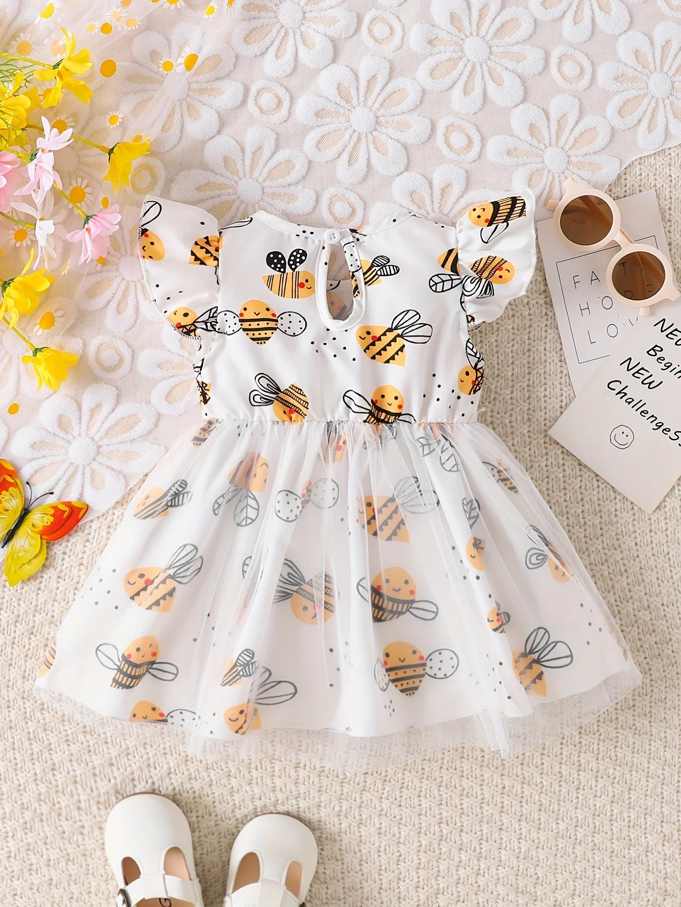 Single-Piece Baby Girl Casual Dress for Spring and Summer, Cute Style, Milk Silk, Fun Cartoon Bee Digital Print Pattern, Mesh Baby Girl Dress