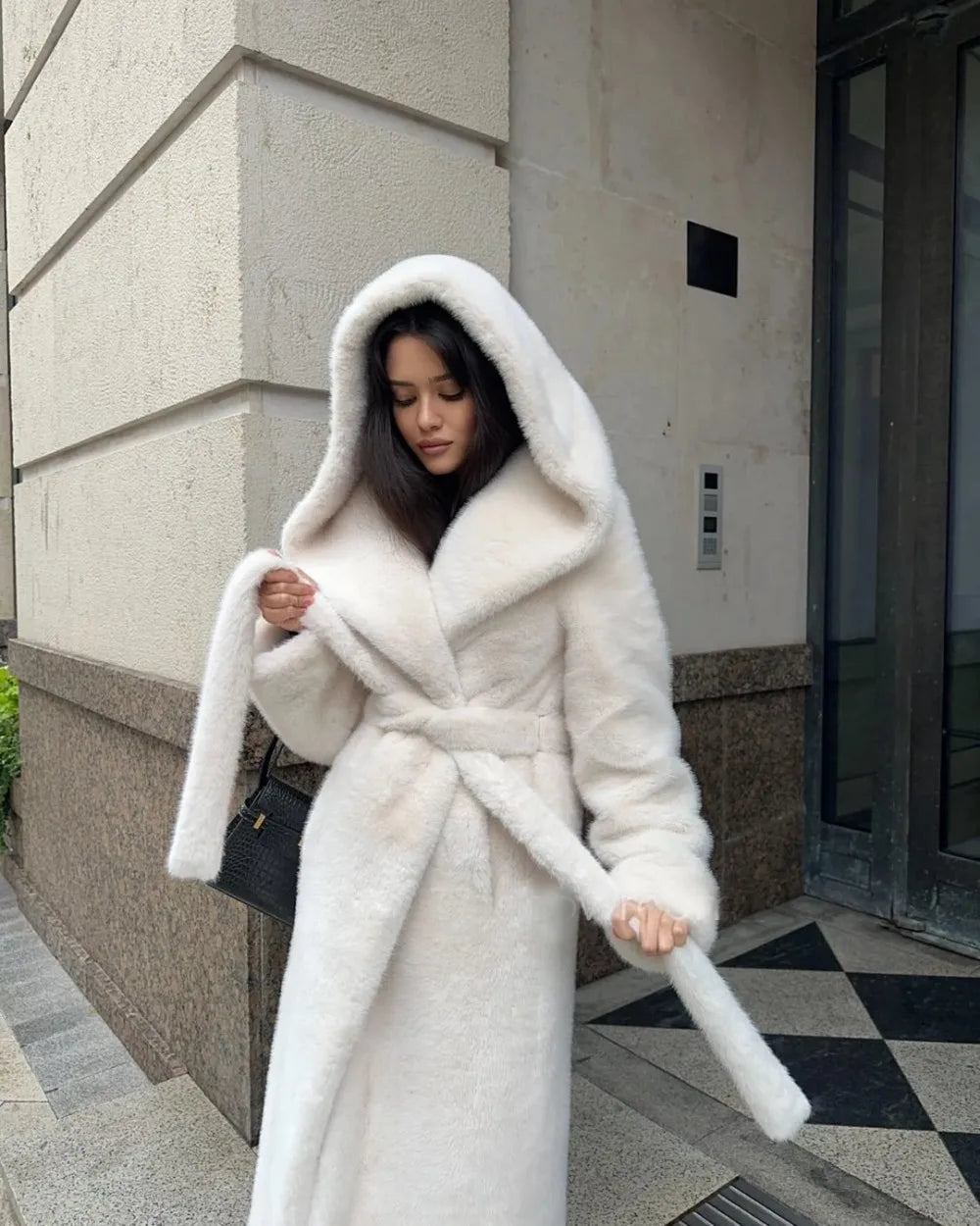 Luxury Long Faux Mink Fur Coat Women 2026 Warm Belted Hooded Fluffy Fur Jacket Thick Chunky Women's Winter Overcoat Outerwear