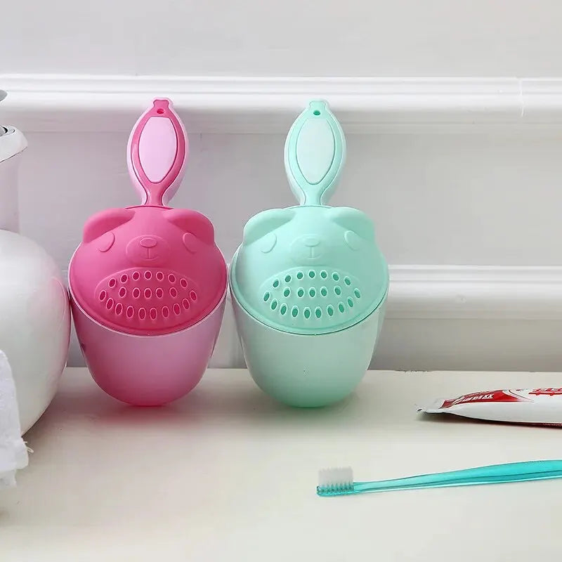 Toddler Shampoo Cup Baby Bath Caps Child Washing Hair Cup with Eye Protection Bathing Bailer Kids Shower Spoons - Bathing Tool