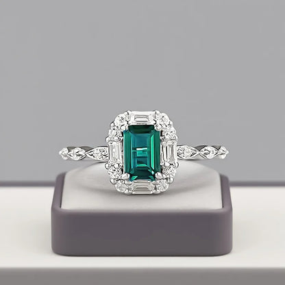 Luxury 18K white Solid Platinum PT950 certifid set with 4*6 imitation emerald ring for women, small, exquisite and versatile