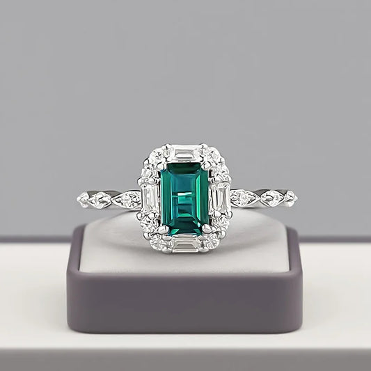 Luxury 18K white Solid Platinum PT950 certifid set with 4*6 imitation emerald ring for women, small, exquisite and versatile