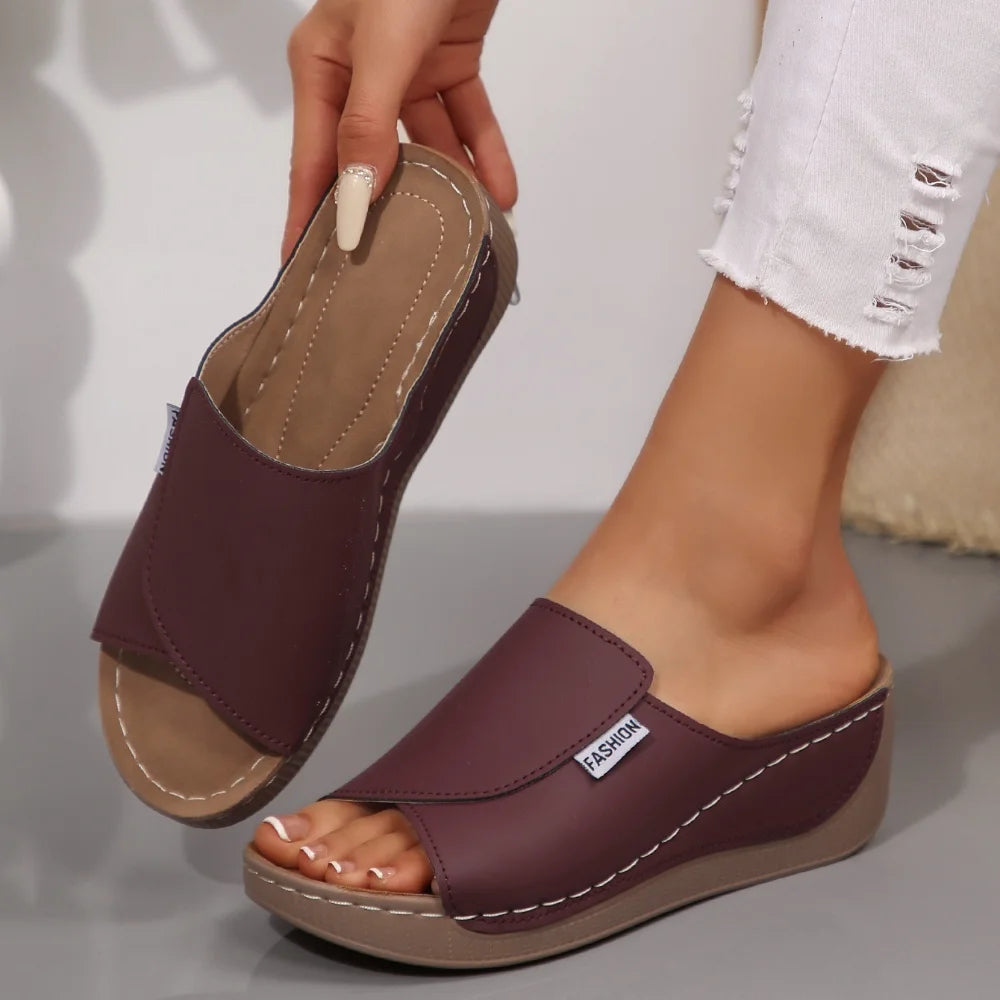 Summer Soft Platform Slippers Women 2025 Fashion Peep Toe Wedges Flip Flops Woman Light Med Heel Casual Beach Shoes