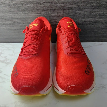 Super Cool Running Shoes For Men Women Red Sport Shoes Unisex Carbon Plate Walking Jogging Shoes Couples Soft Sole Training Shoe