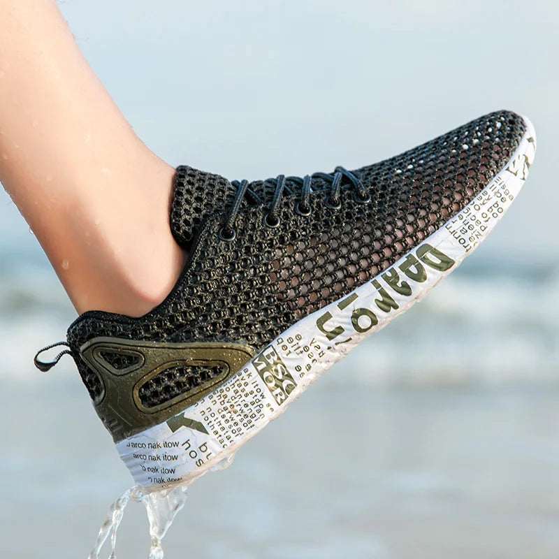 Men's Comfortable Lightweight Sports Shoes Breathable Hiking Beach Quick-drying Non-slip Casual Outdoor Wading Sports Shoes