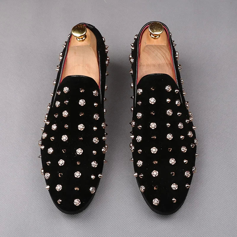 New Luxury Designer Men‘s British Pointed Punk Rivet Oxford Formal Male Shoes Men Man Wedding Prom Homecoming Shoes for Men