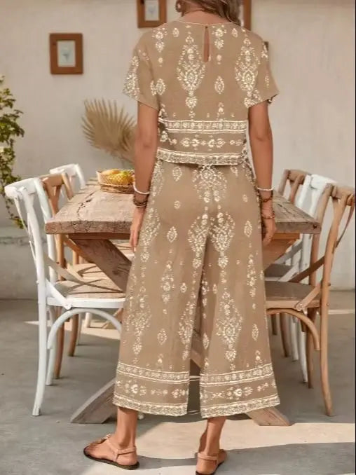 Women's Retro Ethnic Print Two-Piece Set Casual Short-Sleeved Top with 3/4 Length Pants Suit