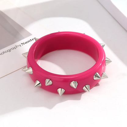 Fashion Pink Acrylic Rivets Round Bangle Bracelets for Women Novelty Geometric Chunky Cuff Bangles Y2K Jewelry Gifts Accessory