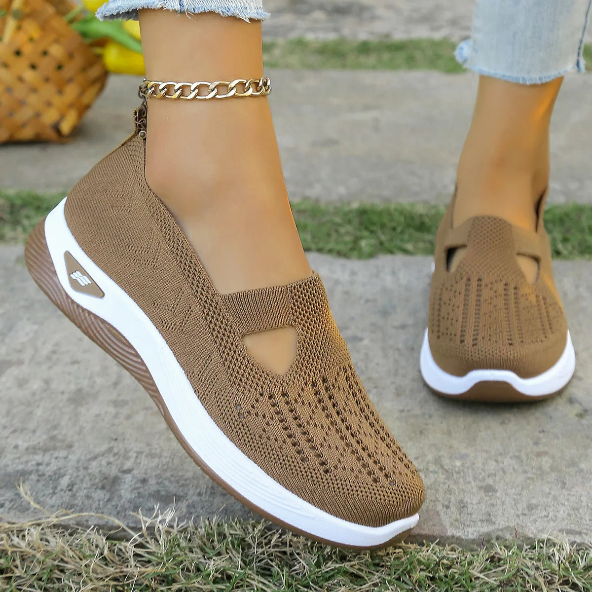Spring New Women's Sports Shoes, Fashionable, Breathable, Lightweight, Non-slip, Wear-resistant, Casual Sports Shoes, Flat Shoes