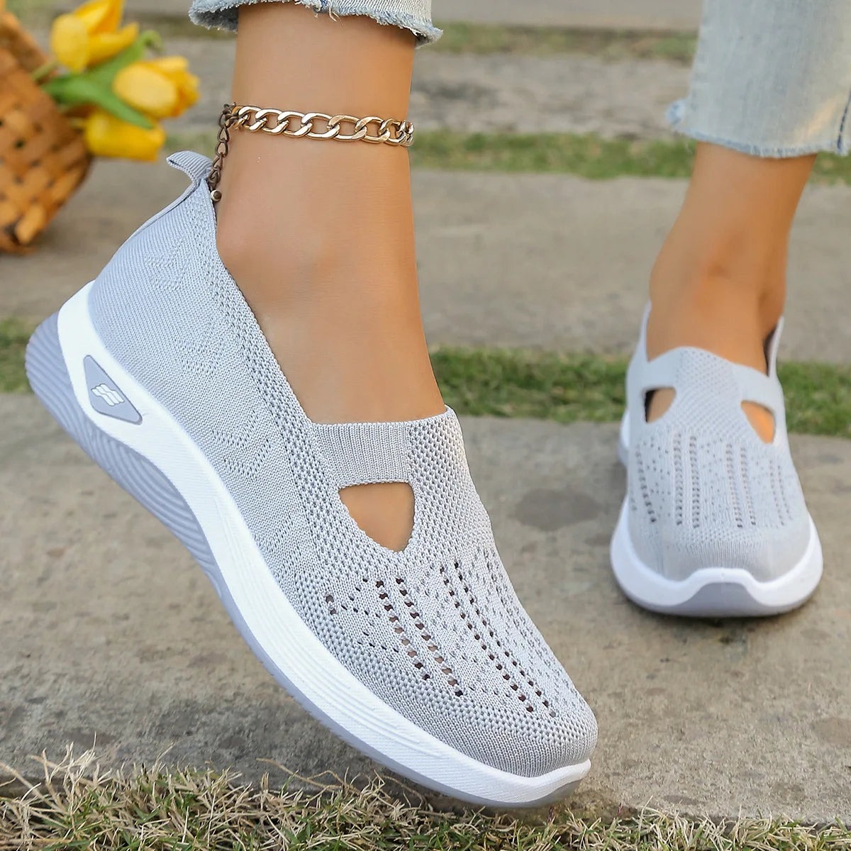 Spring New Women's Sports Shoes, Fashionable, Breathable, Lightweight, Non-slip, Wear-resistant, Casual Sports Shoes, Flat Shoes