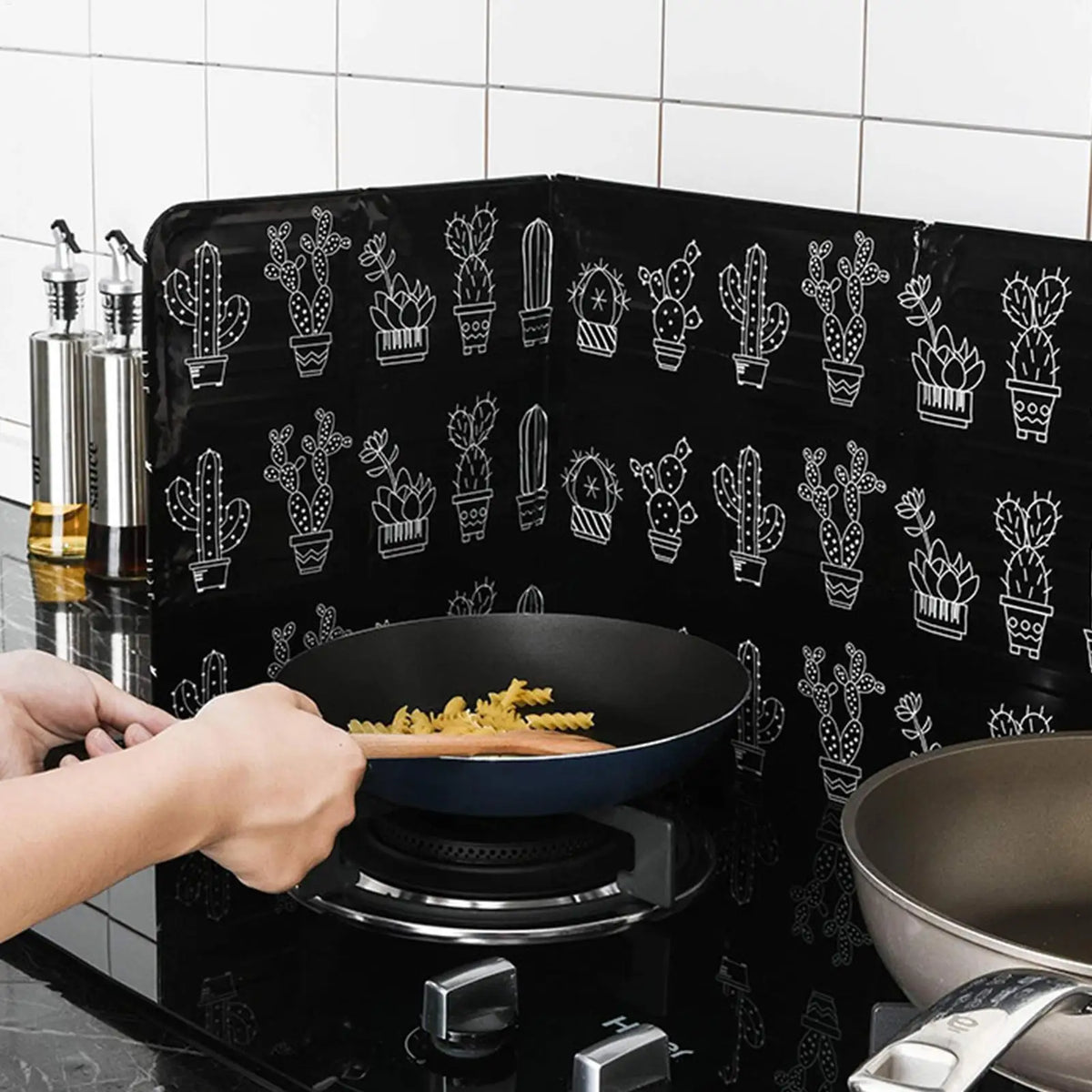 Nonstick 3 Sided Splatter Guard Splatter Guard for Frying Stove Top Metal Splatter Screens for Fine Mesh Oil Splash Guard