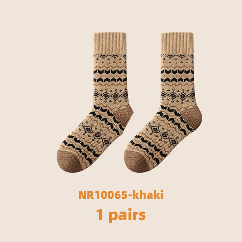1/5 Pairs Autumn/Winter Retro Pattern Women Round Neck Socks Warm Comfortable Ethnic Style Outdoor Fashionable Casual Socks