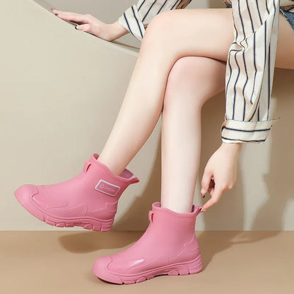 Women's Rain Boots Fashionable Summer Short Tube Rain Boots Adult Wear Gardening Work Water Shoes Rainy Season Commuting Shoes
