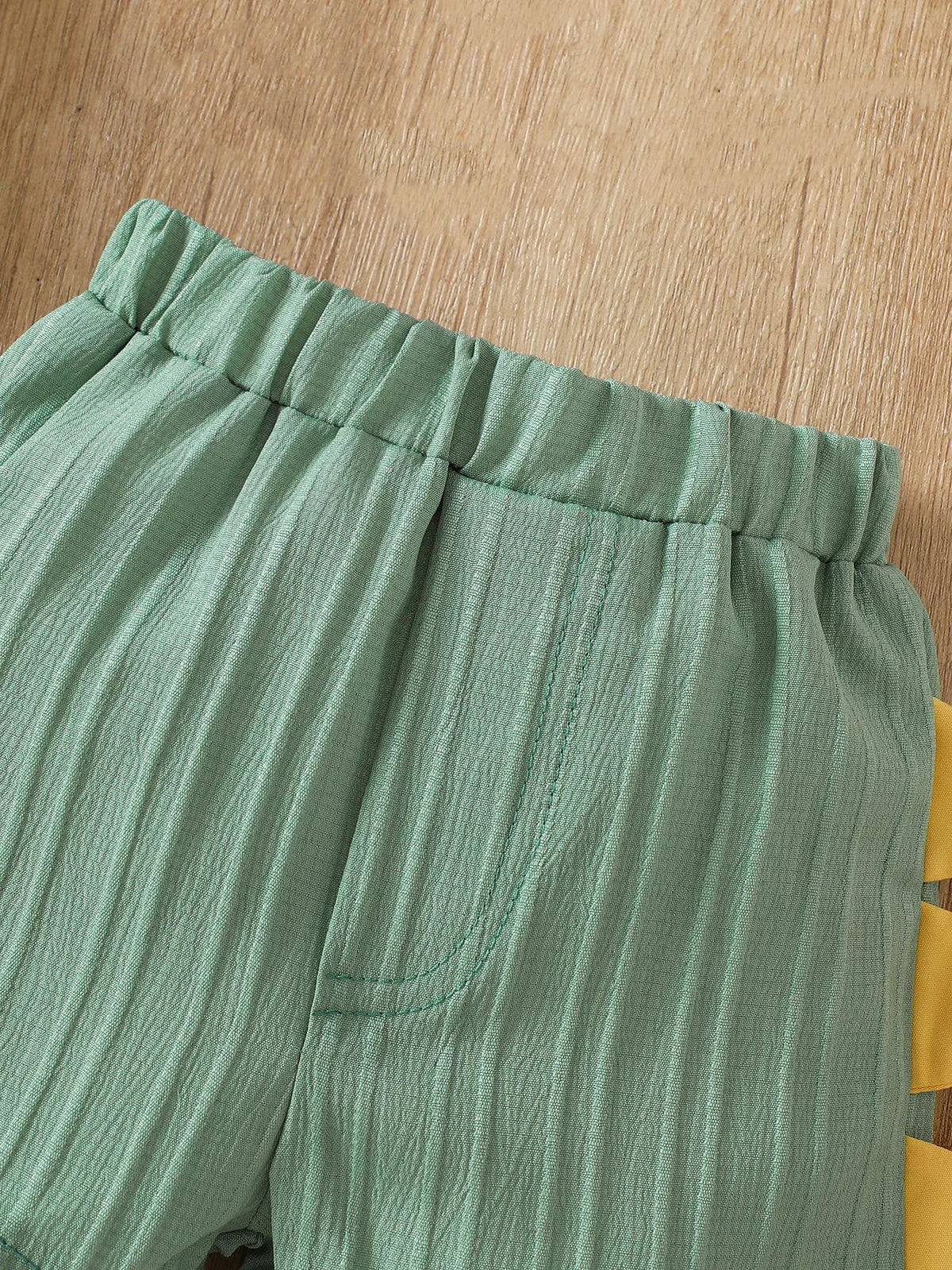 Baby Boy Three-Piece Set: Dinosaur Short-Sleeved Shirt + Shorts + Sun Hat, Cute Summer Outfit, Soft and Breathable Fabric
