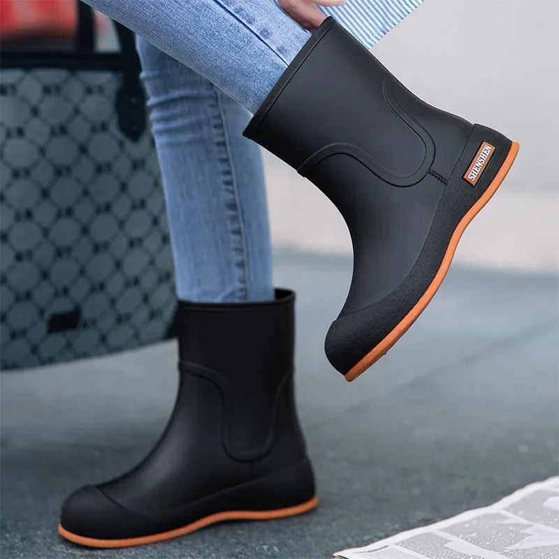 Fashionable women's rain boots for outdoor wear, mid-calf waterproof and anti-slip rubber shoes for kitchen work, water boots