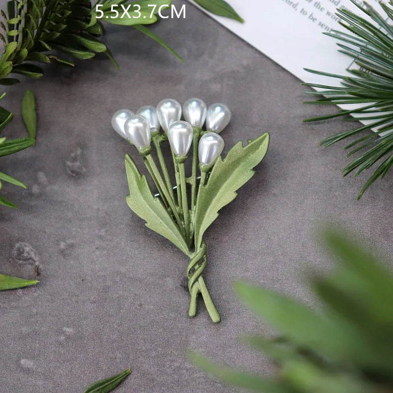 Creative Handmade Exquisite Green Plant Brooch Corsage Woman Retro Pearl Brooches Coat Accessories Jewelry