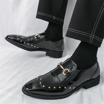 New Gold Green Pointed Rock Rivet Loafter For Men Fashion Brand Designer Casual Dress Homecoming Shoes Formal Wedding Footwear