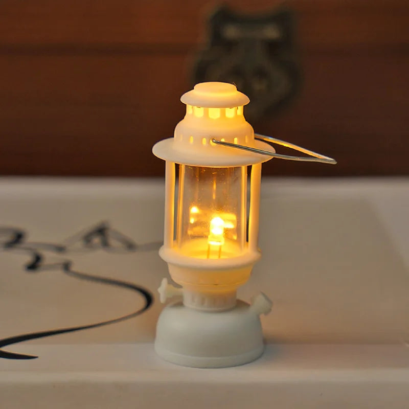 Dollhouse Mini Led Retro Glowing Pony Lantern Simulation Cande Light Night Light  Dolls Miniature oil light Lamp Home Decor Toy