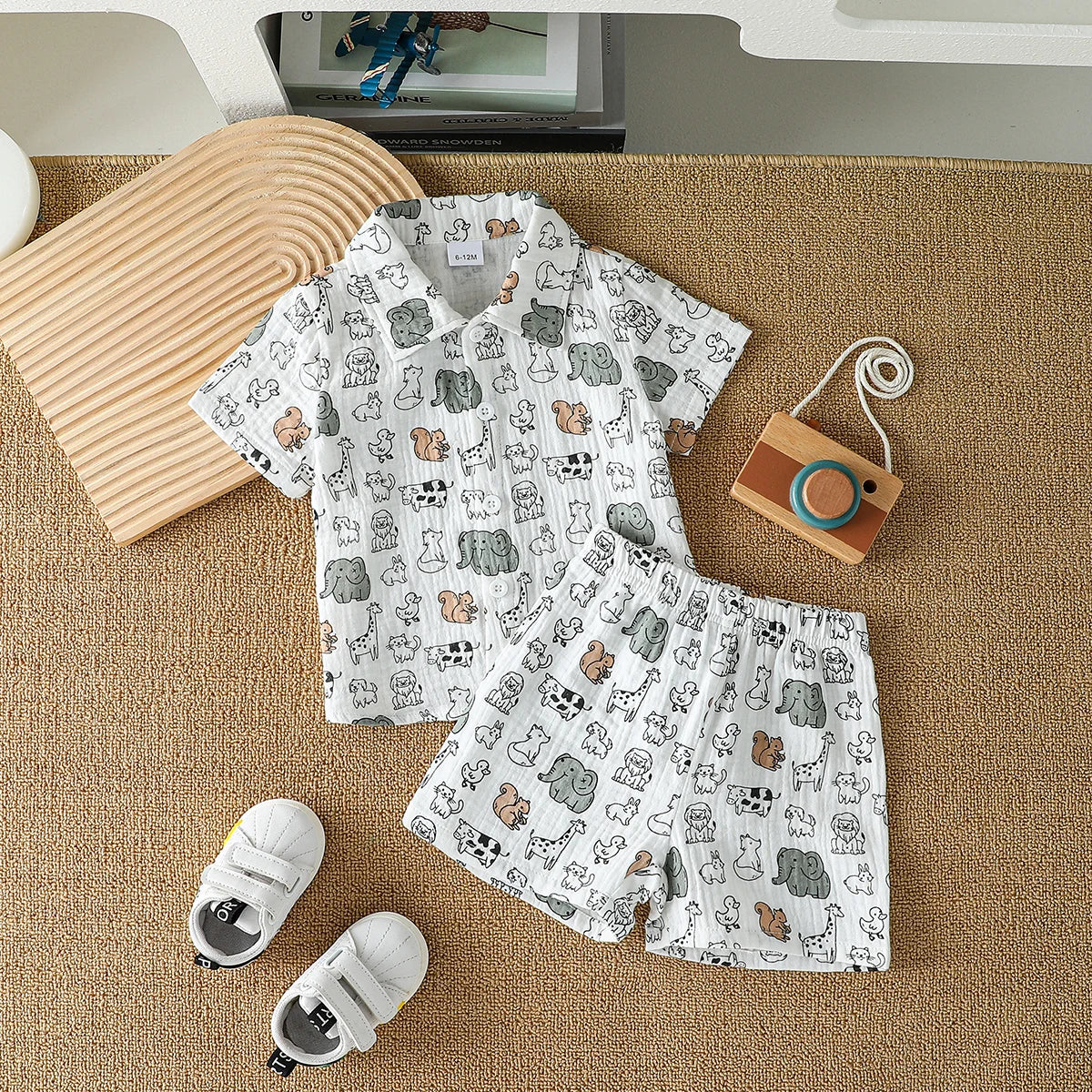 2025 New Summer Dinosaur Cartoon Printed Short-sleeved T-shirt and Shorts, Fashionable and Versatile Two-piece Set for Baby Boys
